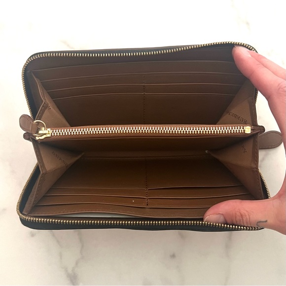 AUTHENTIC Burberry Horseferry Check Elmore Zip Around Wallet - Picture 4 of 12